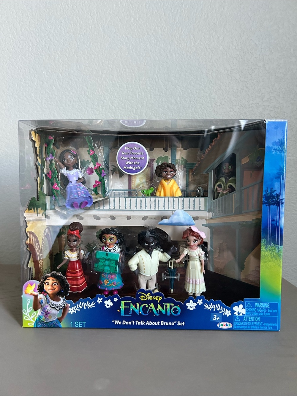 Disney Encanto Mini Doll Set - Purple,, Red, Green, White